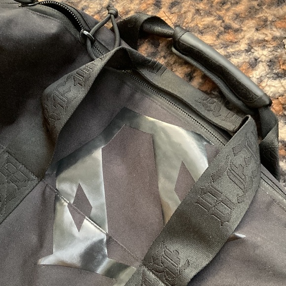 Rebel8 Weekender Duffel Bag - Picture 4 of 10